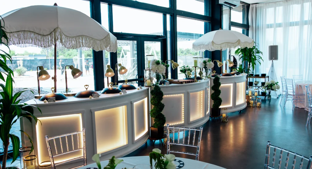 What-Happens-When-The-Caterer-Cancels-The-Event